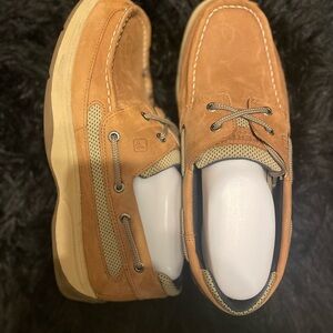 💙PRICE DROP‼️Men Sperrys‼️Worn only for a couple of hours. Like New‼️ Size 7💙